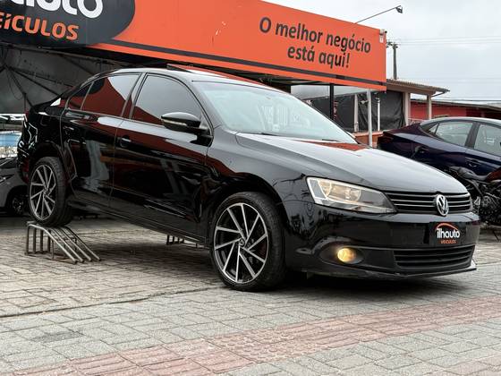 VOLKSWAGEN JETTA 2.0 COMFORTLINE FLEX 4P MANUAL